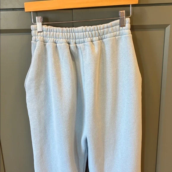 PrettyLittleThing Badge Detailed Strait leg Sweatpants- light blue - Picture 7 of 8